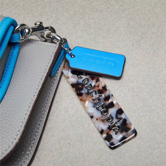 Wavy Double Pouch Bag In Coachtopia Leather - Picture 7 of 11